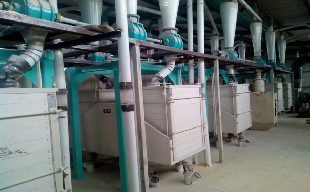 <a href=http://http://m.belaedu.com.cn/product/ target=_blank class=infotextkey>玉米加工成套設(shè)備</a>