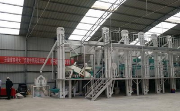 <a href=http://m.belaedu.com.cn/product/6/ target=_blank class=infotextkey>玉米加工設備</a>